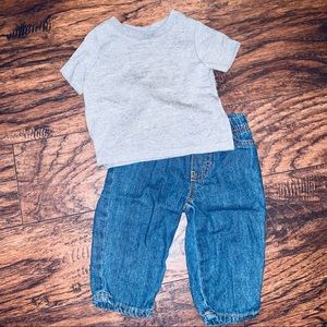 Matching T-shirt and Blue Jeans